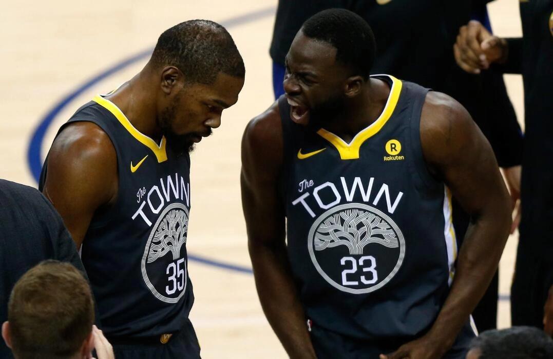 今晚纽约尼克斯备战社区盾,扳平良机细节曝光,底气十足,赛季目标并未改变(尼克杨帅气图片) 今晚纽约尼克斯备战社区盾,扳平良机细节曝光,底气十足,赛季目标并未改变(尼克杨帅气图片)