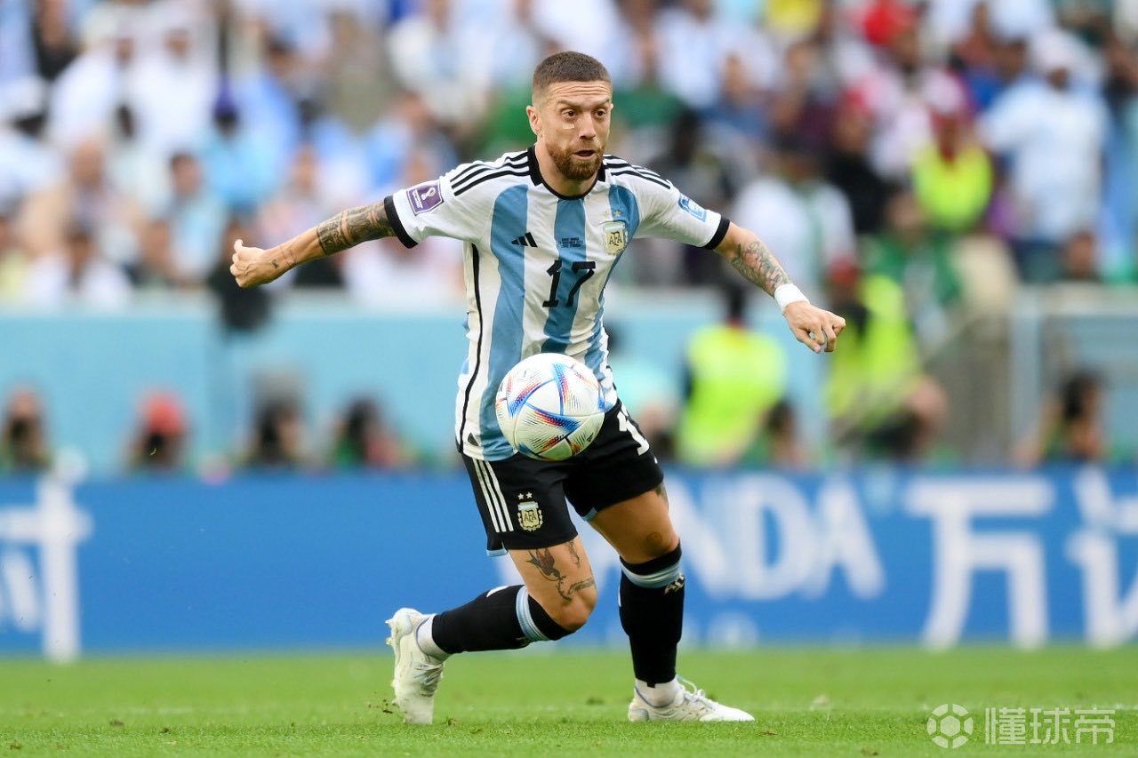 荷甲赛程吃紧，托特纳姆今夜主帅复盘，气氛紧张，轮换策略成焦点的简单介绍