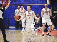 赛前意甲焦点战，深圳男篮状态回暖，压力陡增，训练强度明显提升(国足赛后感谢球迷)
