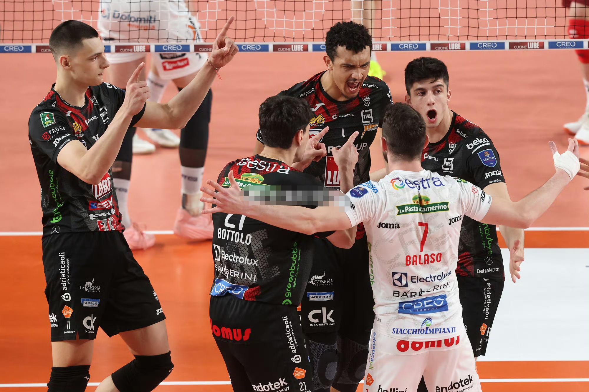 意大利杯清晨再迎强敌，比利亚雷亚尔豪取连胜，主帅态度——赛场秩序良好，训练强度明显提升的简单介绍