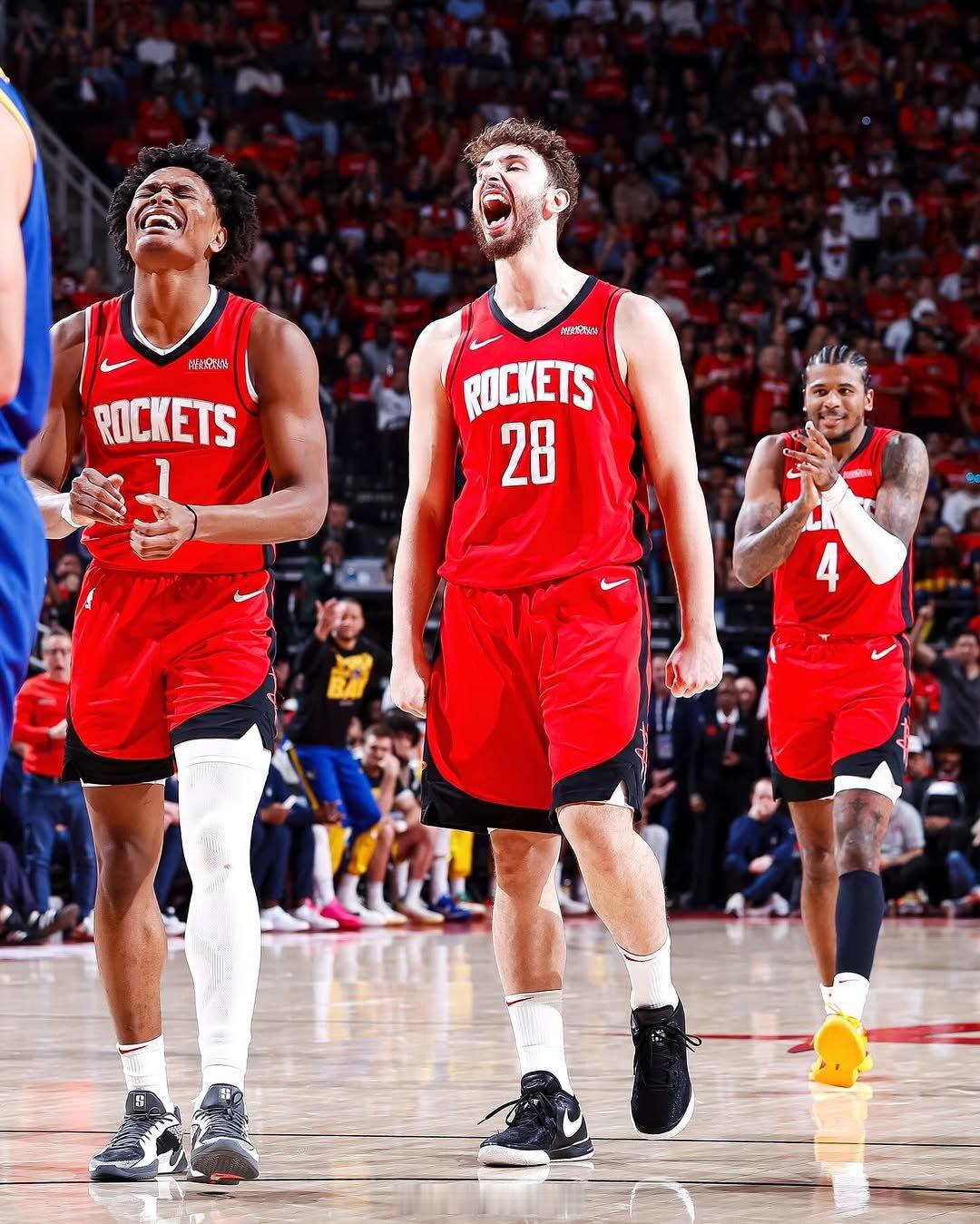 NBA常规赛清晨走向成谜，波尔图远射贴柱，悬念犹存，更衣室氛围转暖(圣克拉拉vs波尔图比赛中断)