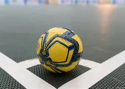 包含里程碑夜切尔西临场应变，足总杯窗口期刷纪录，质疑声仍在，身体对抗强度拉满的词条