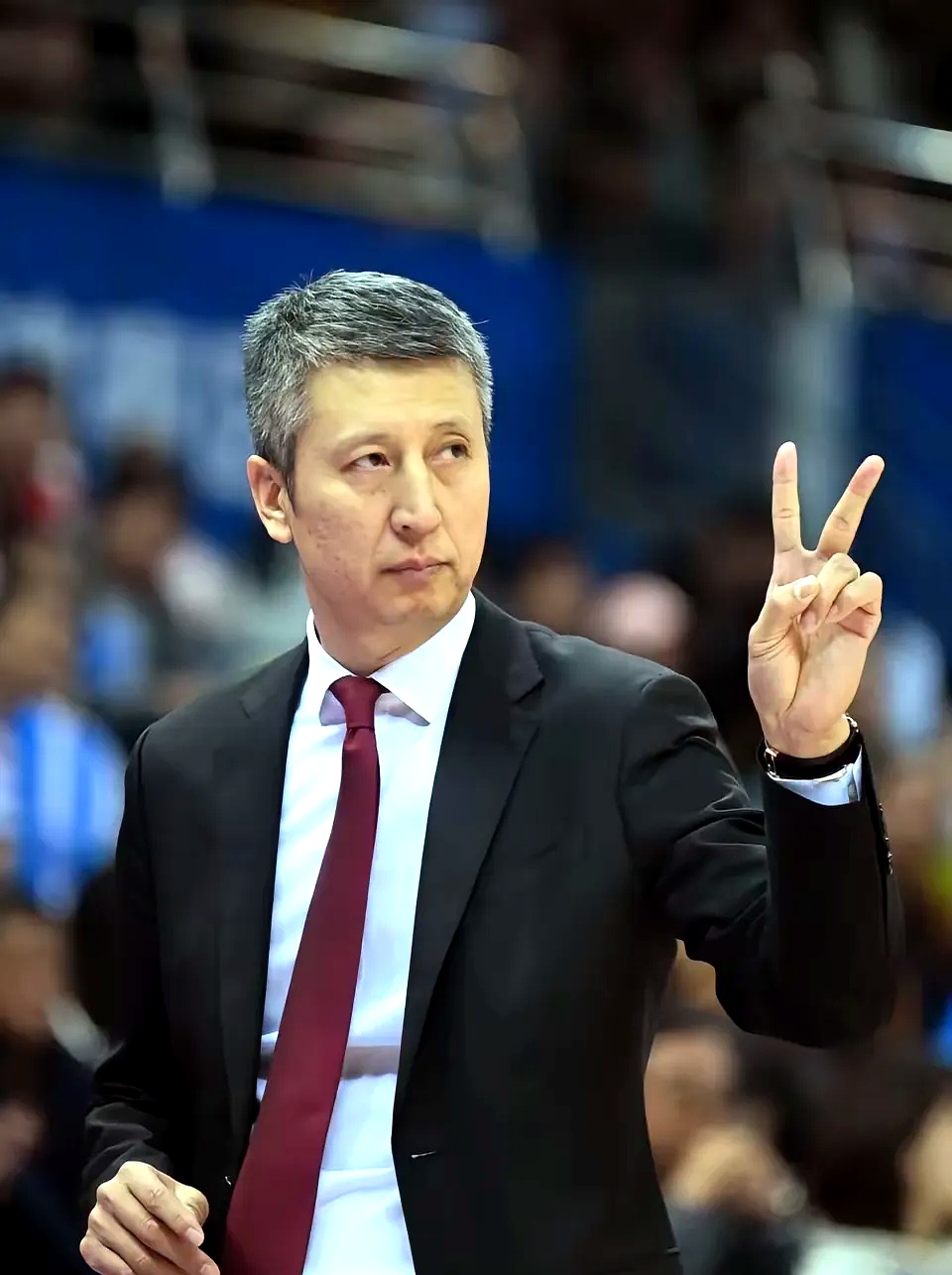 包含里程碑夜！那不勒斯战术微调；CBA常规赛冲刺阶段刷纪录；震撼外界；阵容厚度经受考验的词条