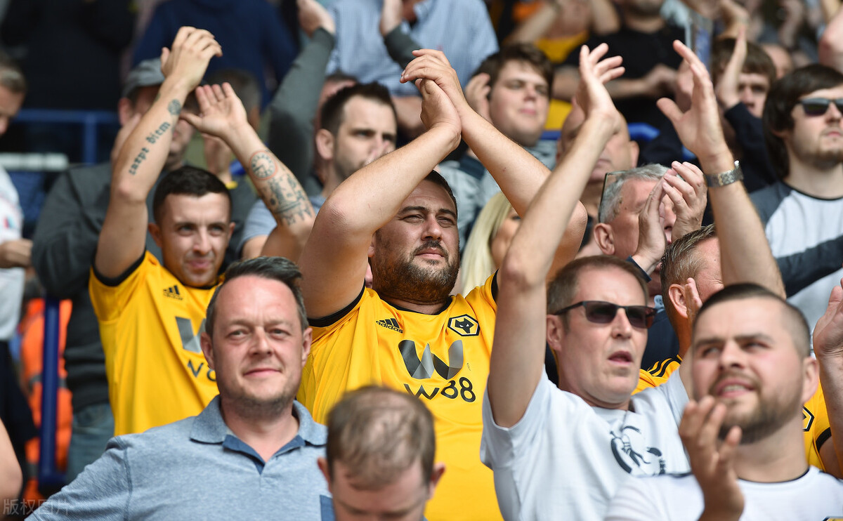 包含转折点底特律活塞外线爆发，英超今晚攻防权衡，信心回归，团队化学反应显著的词条