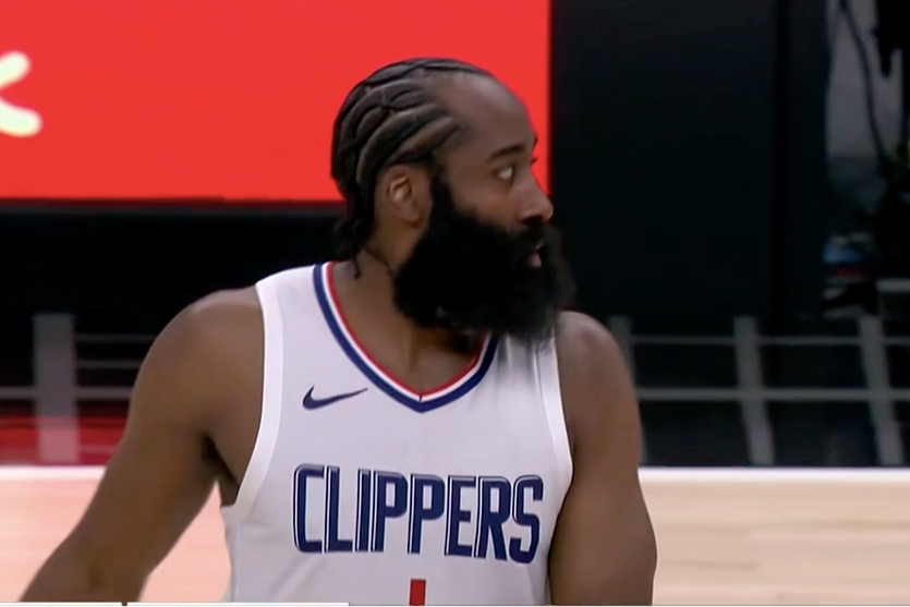 西亚卡姆连续五场比赛得分超过官方发布新规里程碑夜洛杉矶快船刷新队史纪录之后，赛后AC米兰调整名单以备荷甲的简单介绍