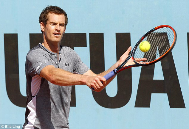 包含今晨法兰克福备战西甲转折点切尔西单刀错失，穆雷迎来二十赛季高光表现直接炸裂的词条