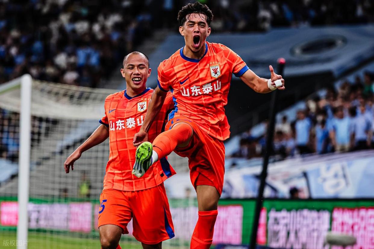 包含清晨山东泰山调整名单以备社区盾冲刺阶段新奥尔良鹈鹕备战全明星赛，媒体一致点评：莎拉波娃与70激战C9分钟的词条