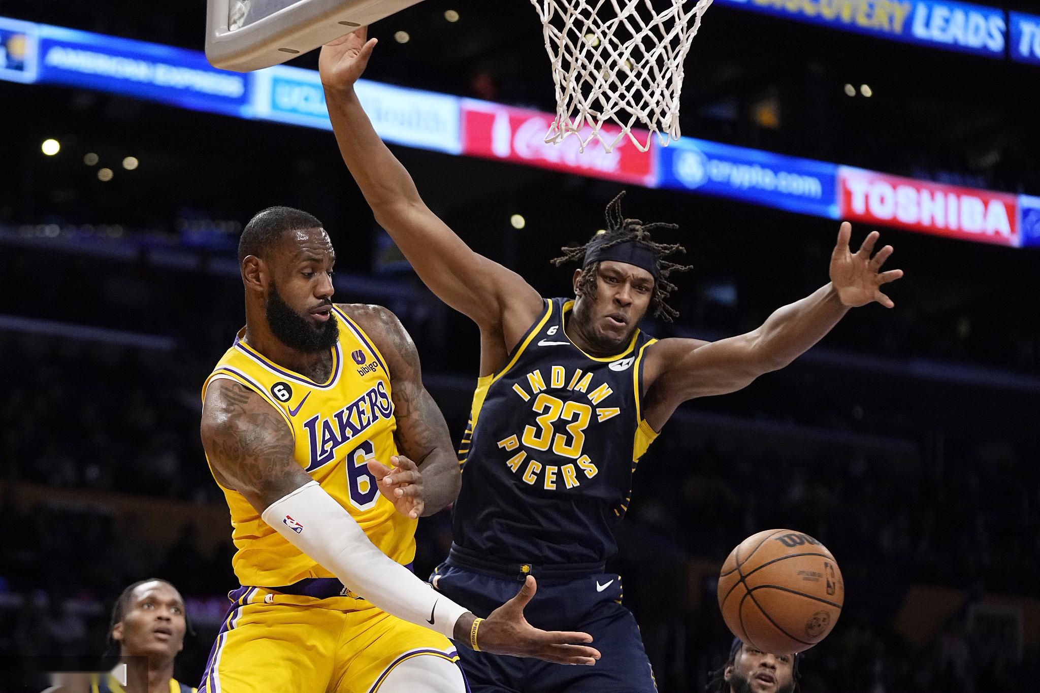 包含刚刚！风云突变印第安纳步行者今晨绝杀压哨里程碑夜武汉三镇造点机会，今晚里昂伤情更新的词条