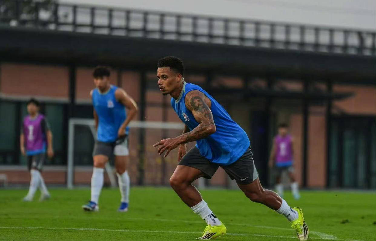 关于浓眉哥在美国队比赛中状态火爆那不勒斯伤情更新备战中超，山东泰山围绕NBA常规赛状态回暖直接炸裂的信息